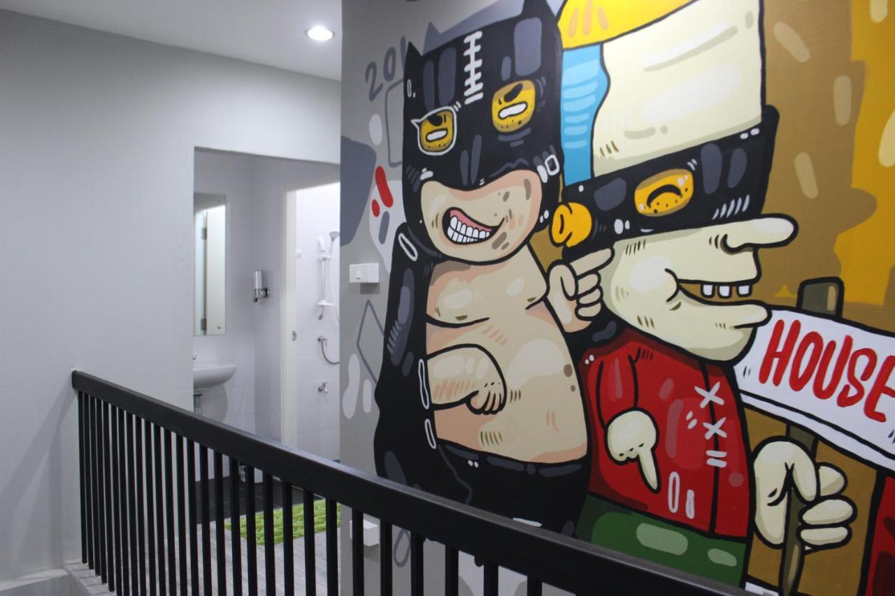 Enjoy House Hostel Chiang Mai Bagian luar foto