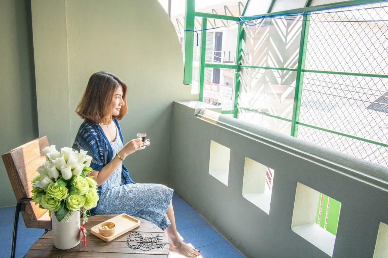 Enjoy House Hostel Chiang Mai Bagian luar foto