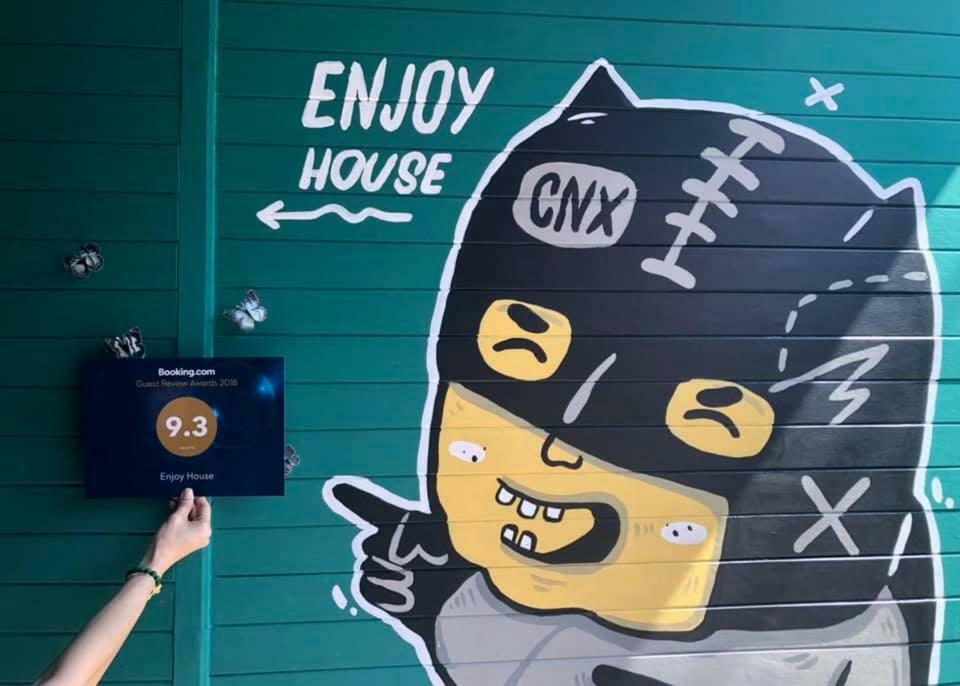 Enjoy House Hostel Chiang Mai Bagian luar foto