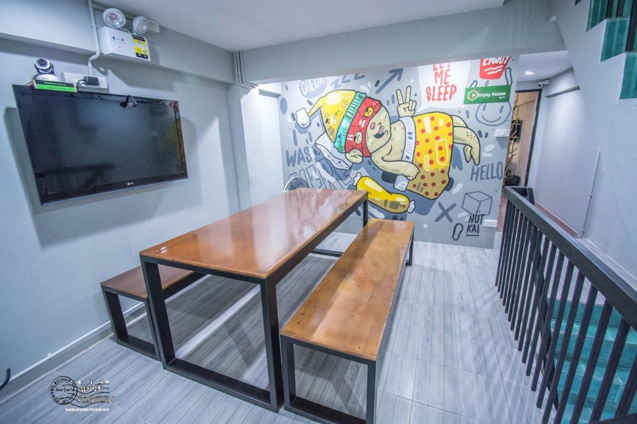 Enjoy House Hostel Chiang Mai Bagian luar foto