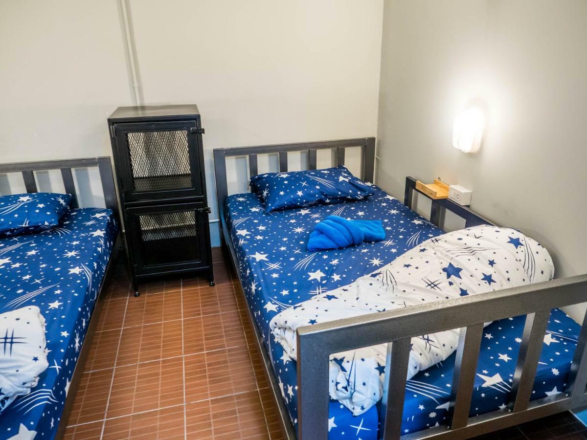 Enjoy House Hostel Chiang Mai Bagian luar foto